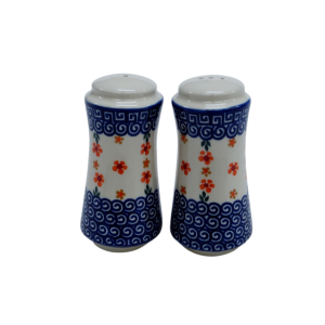 Salt and pepper shakers (A16 D8)  