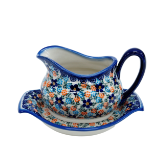 Sauce boat with a tray (A37 D83)