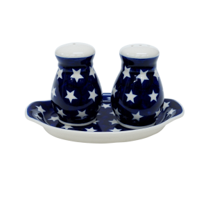 Salt and pepper shakers (A12 D46)