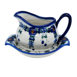 Sauce boat with a tray (A37 D40)