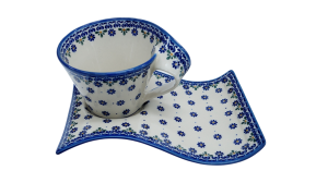 Cup with a tray (A41 D53)