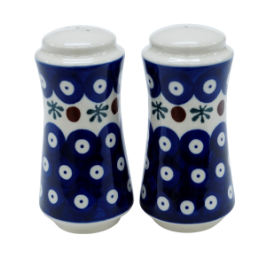 Salt and pepper shakers (A16 D24)