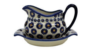 Sauce boat with a tray (A37 D41)