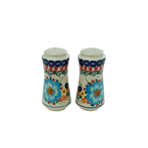Salt and pepper shakers (A16 D59)
