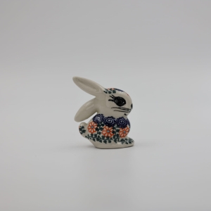 Ceramic rabbit (A532 D35)  