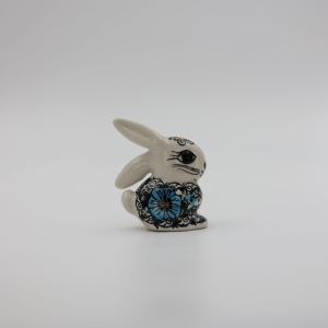 Ceramic rabbit (A532 D66)      