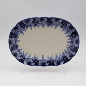 Oval platter with relief (A262 D118) 