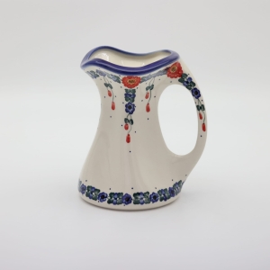 Flower vase (A74 D10)    