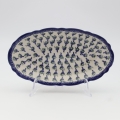 Small embossed platter A260 D14 – hand-painted Bolesławiec pottery, perfect for serving appetizers, desserts, and fruit.