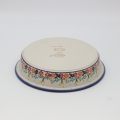 Okrągłe ceramiczne naczynie do zapiekania z Bolesławca, ręcznie zdobiona ceramika bolesławiecka, polskie rękodzieło artystyczne do piekarnika, mikrofalówki i zmywarki.