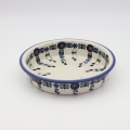 Okrągłe ceramiczne naczynie do zapiekania z Bolesławca, ręcznie zdobiona ceramika bolesławiecka, polskie rękodzieło artystyczne do piekarnika, mikrofalówki i zmywarki.