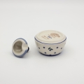 Cukiernica ceramiczna – stylowy dodatek do Twojej zastawy.