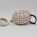 Bolesławiec ceramic teapot – hand-decorated Polish pottery with traditional cobalt patterns. A stylish and durable teapot perfect for serving tea and showcasing authentic Polish ceramic craftsmanship.
