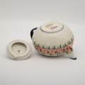 Bolesławiec ceramic teapot – hand-decorated Polish pottery with traditional cobalt patterns. A stylish and durable teapot perfect for serving tea and showcasing authentic Polish ceramic craftsmanship.