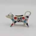 This ceramic cow-shaped creamer with a 100 ml capacity is an absolute classic of Bolesławiec craftsmanship, combined with a joyful design that will liven up any table and make your coffee ritual even more pleasant.