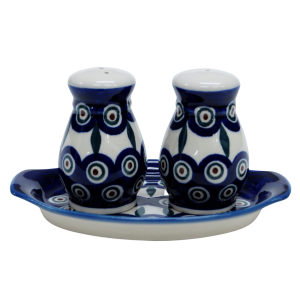 Salt and pepper shakers (A12 D43)