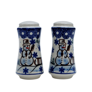 Salt and pepper shakers (A16 D33)