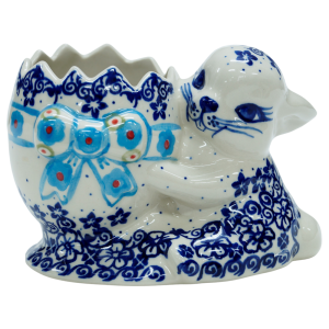 Bunny with egg (A253 D27)
