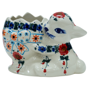 Bunny with egg (A253 D10)