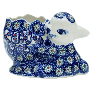 Bunny with egg (A253 D65)