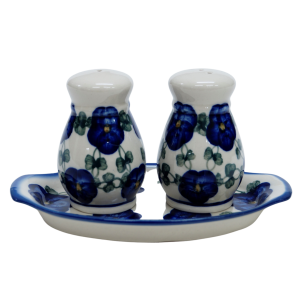 Salt and pepper shakers (A12 D4)