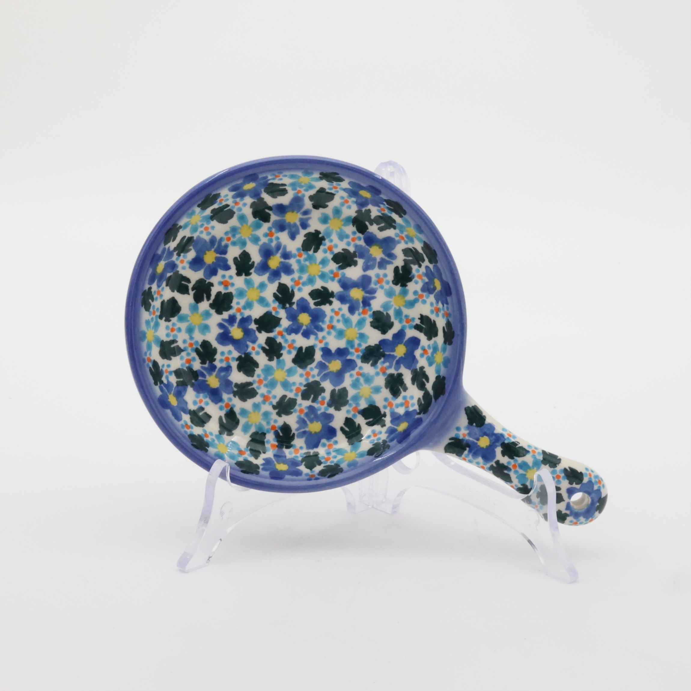 Ceramic pan A524 D134, handcrafted with traditional patterns, practical and decorative.