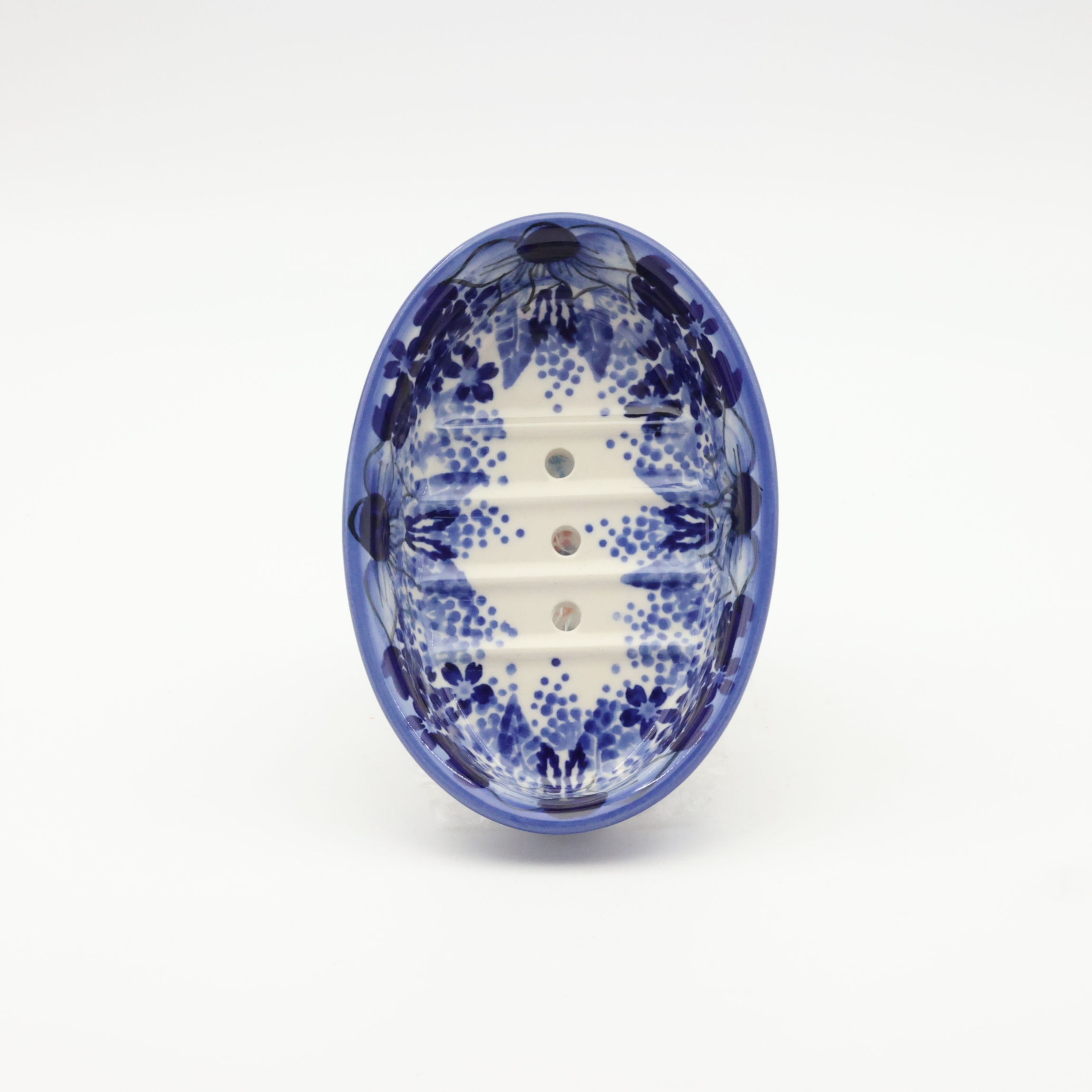 Elegant and durable large soap dish made from authentic Bolesławiec pottery. Hand-painted with traditional Polish patterns, perfect for bathroom decor or as a unique gift.