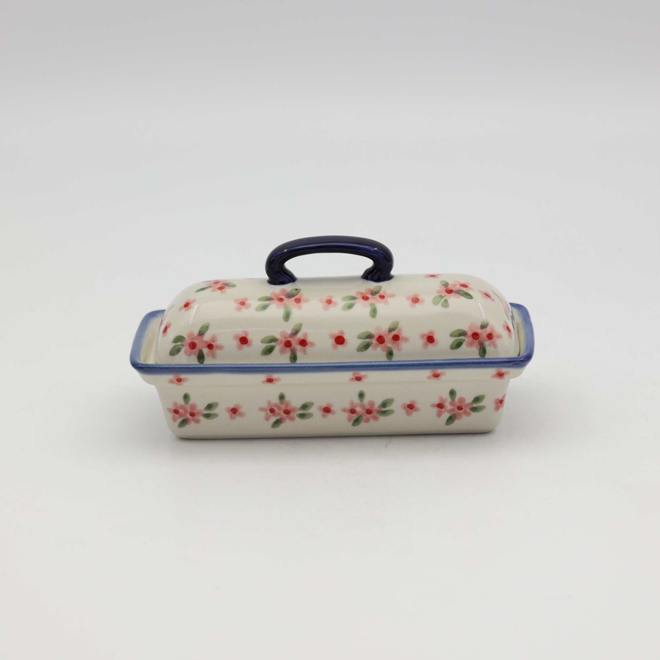 Hand-painted small dessert plate 16 cm made from traditional Bolesławiec pottery. Perfect for serving cakes, desserts, and snacks.