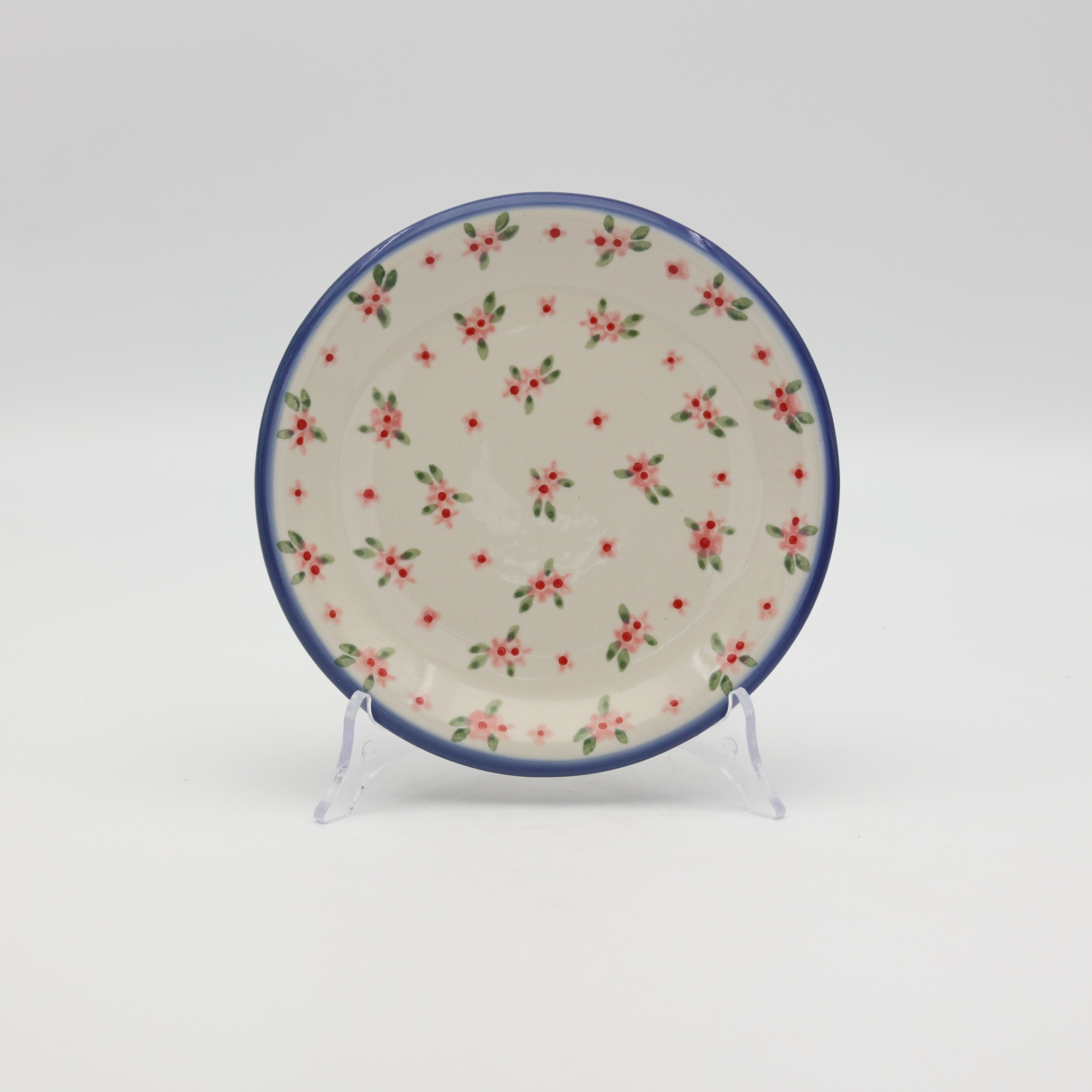 The 19 cm diameter makes it ideal for serving cakes, fruits, breakfasts, and small snacks.