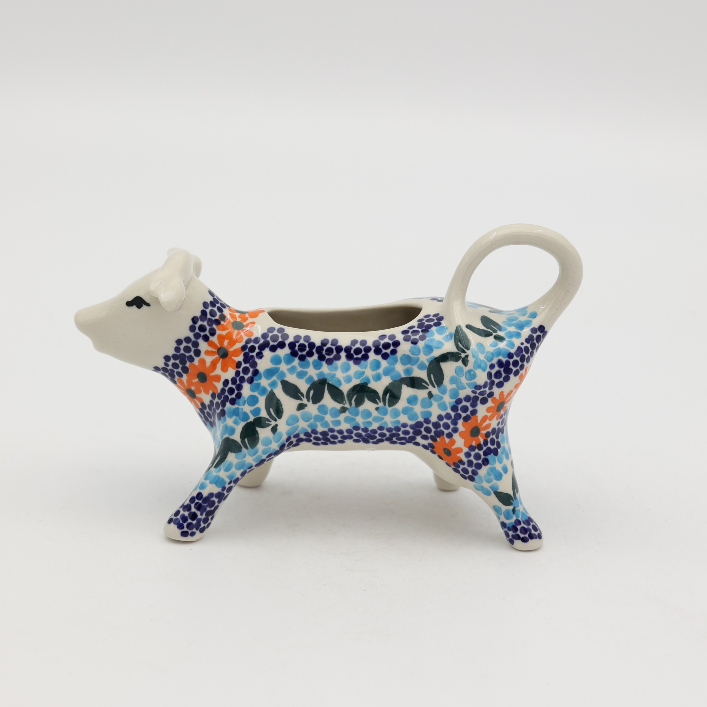 Wybierając ten produkt, wspierasz wielowiekową tradycję ceramiczną i zyskujesz trwały element zastawy, który będzie cieszył oczy przez długie lata, zachowując głębię kolorów i blask szkliwa pomimo codziennego użytkowania.